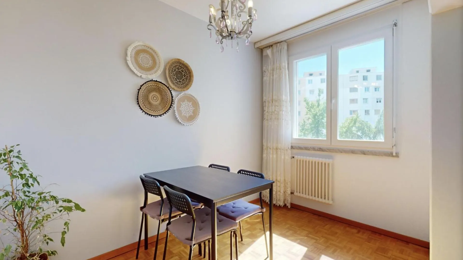 Spacious Two-Bedroom Apartment Genève Schweiz