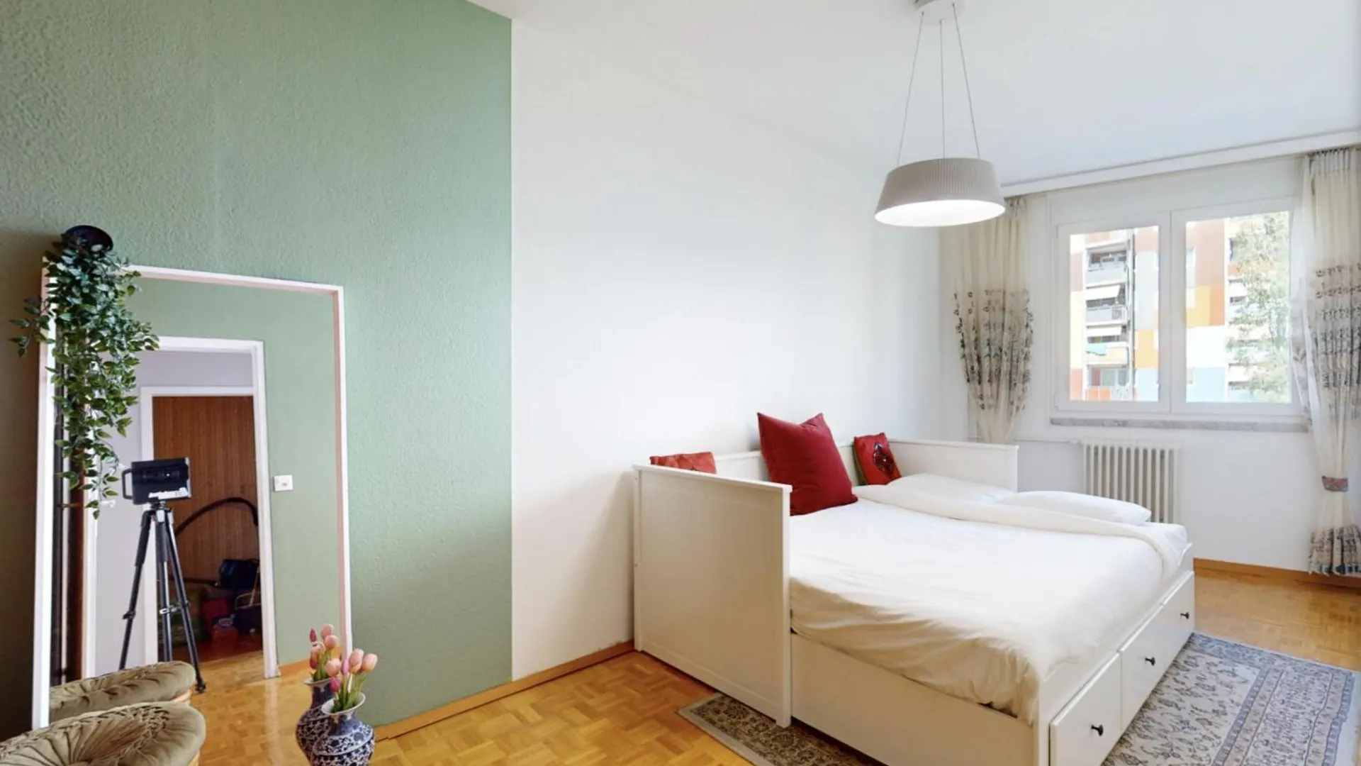Spacious Two-Bedroom Apartment Genève
