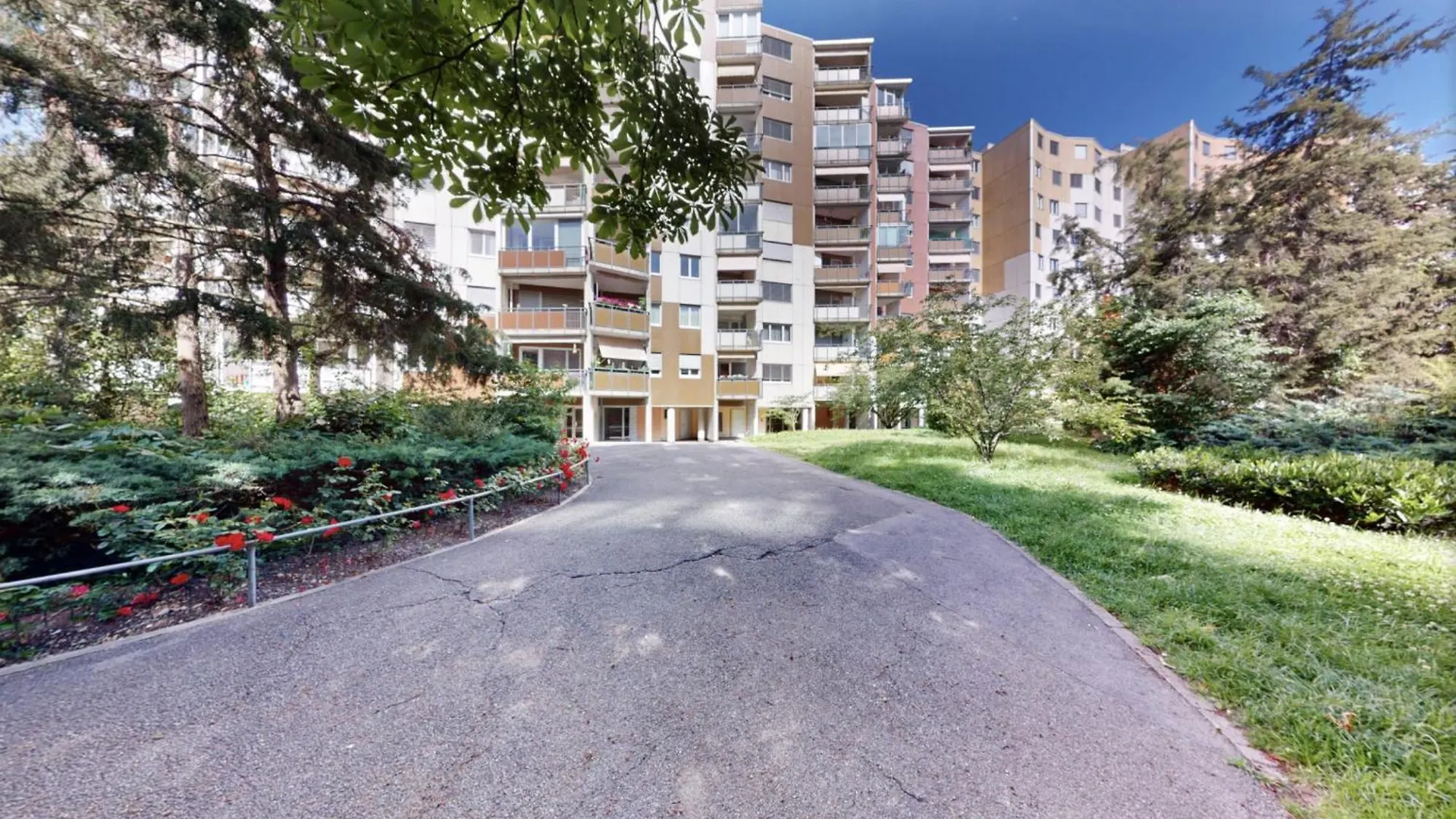 Spacious Two-Bedroom Apartment Genève 0*,  Schweiz